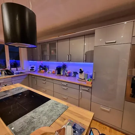 홈스테이 Speciale Jo Avec Transport Gratuit Sur Demande Privee Dans Grande Maison De Avec Jardin Wattrelos