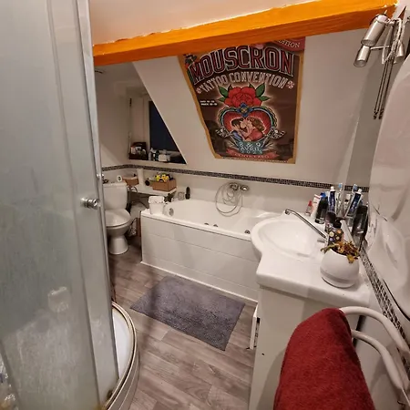 홈스테이 Speciale Jo Avec Transport Gratuit Sur Demande Privee Dans Grande Maison De Avec Jardin